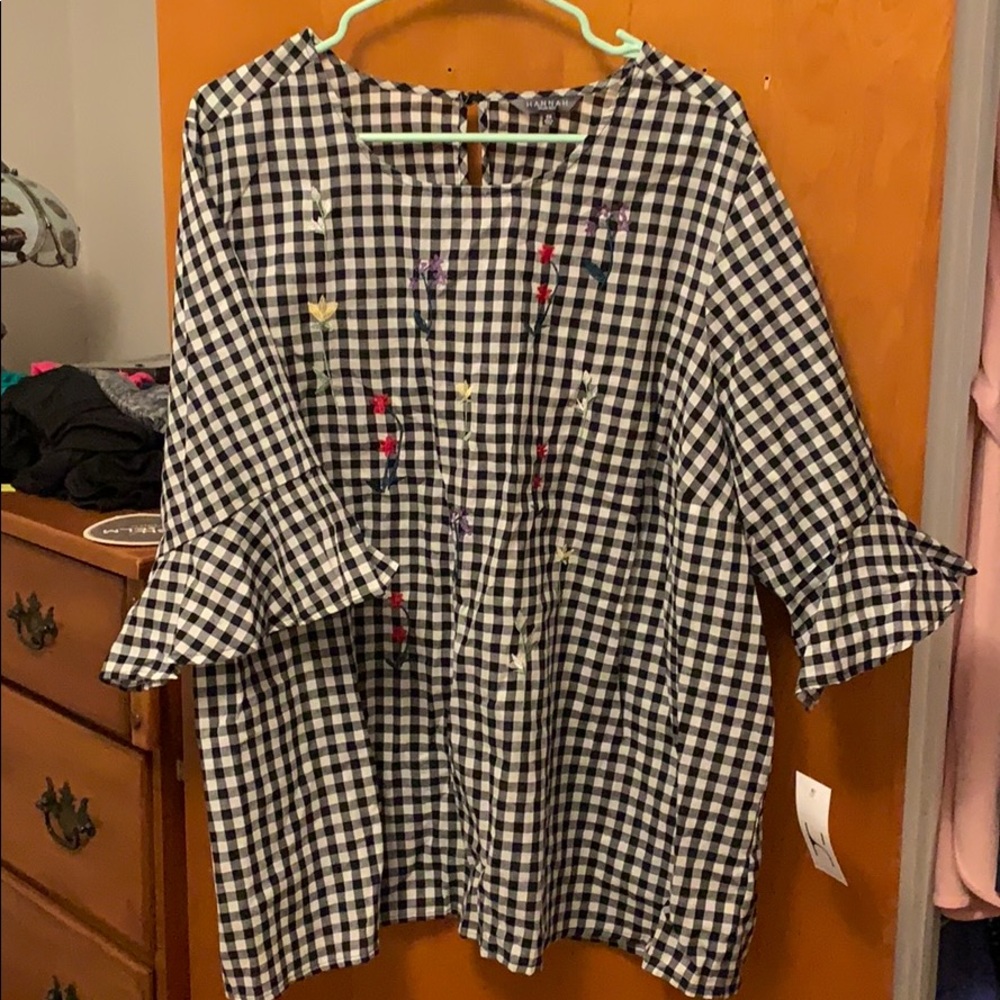 2x Checkered/Embroidered Floral Top